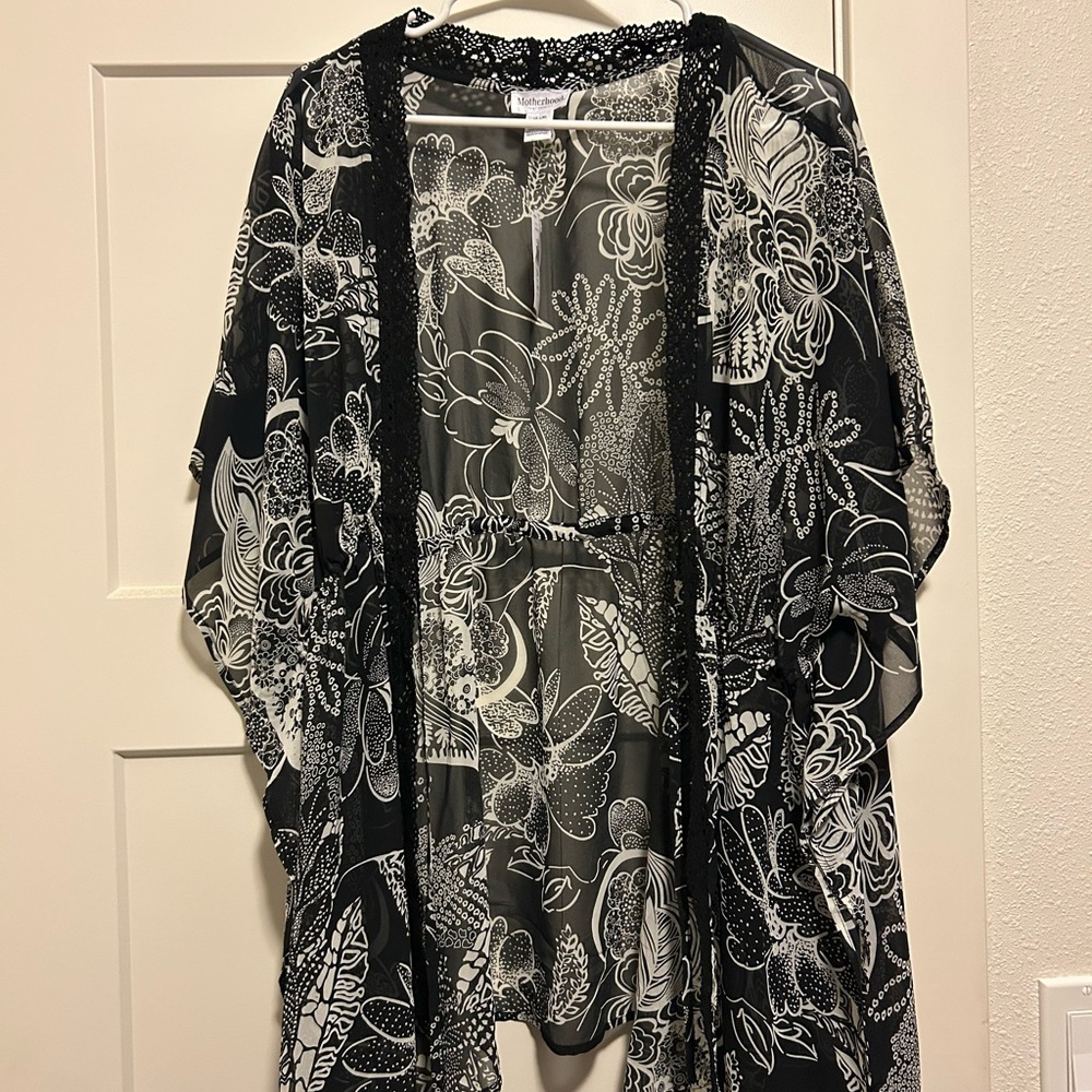 Black and White Floral Kimono MATERNITY